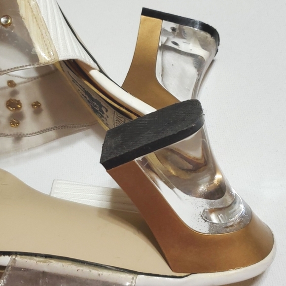 Street Feet Clear Crystals & Gold Studs Size 7.5 - Picture 10 of 15
